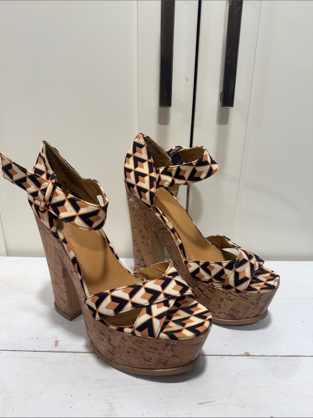 Geometric Print Cork Platform Sandals - Beige & Navy